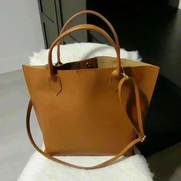 $100 - Italian Leather Tote Bag - Picture 3 of 10